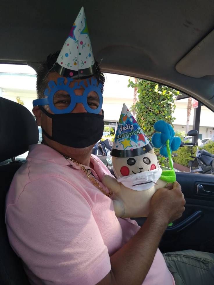 Happy Birthday to me/Feliz Cumpleaños a&nbsp;mi!