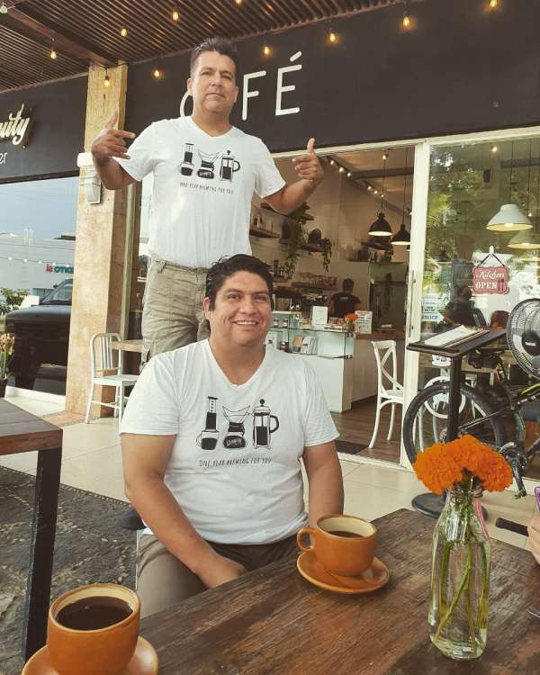 Los Hermanos Elforoteo