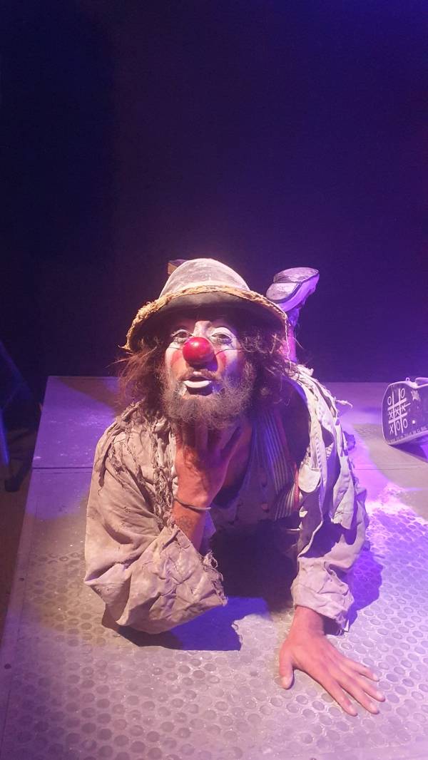 Jerónimo Rabell como Furúnculo Mugrosin.