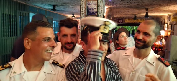 Israel con sus chambelanes