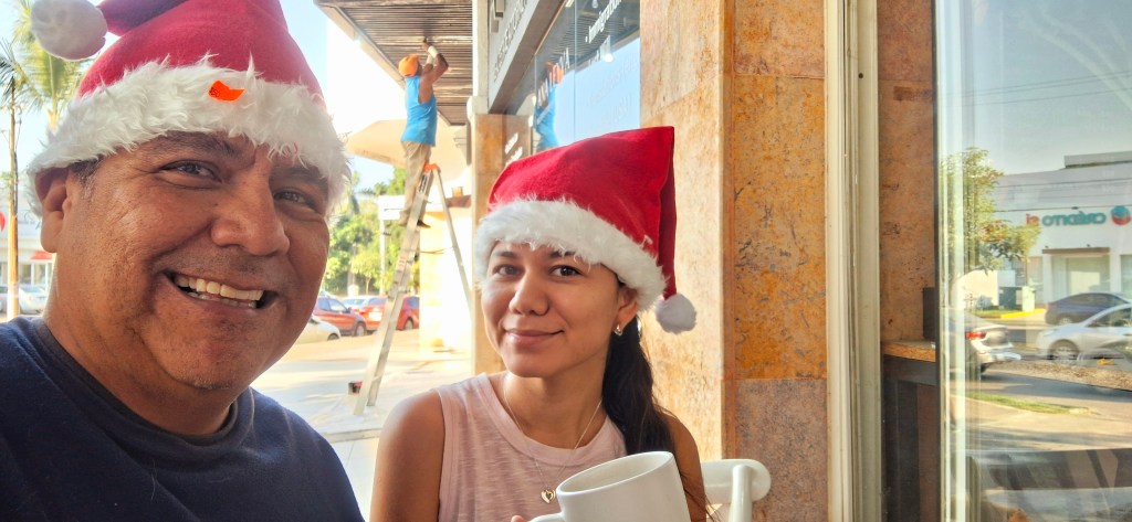Israel y Francia en modo navideño.
